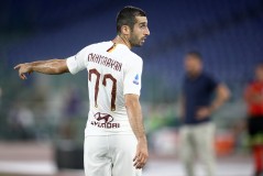 皇马马德里德比：西蒙尼战术革新与心理战巅峰对决